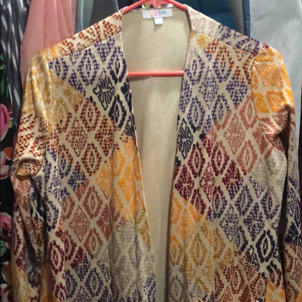 NWT Medium LulaRoe Sarah - Aztec Print